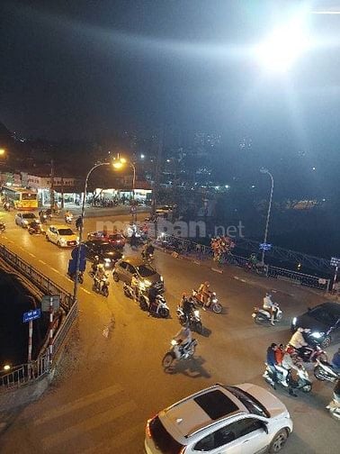 Siêu phẩm nhà mặt phố, vị trí đắc địa 