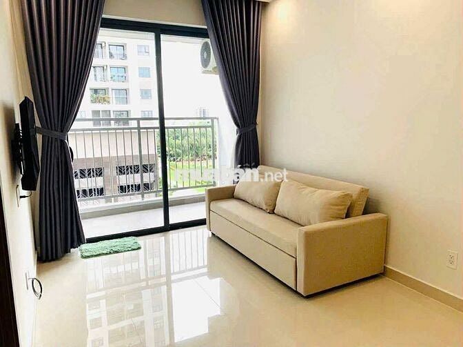 Phòng master cửa sổ trong căn 2 phòng ngủ Q7 Riverside