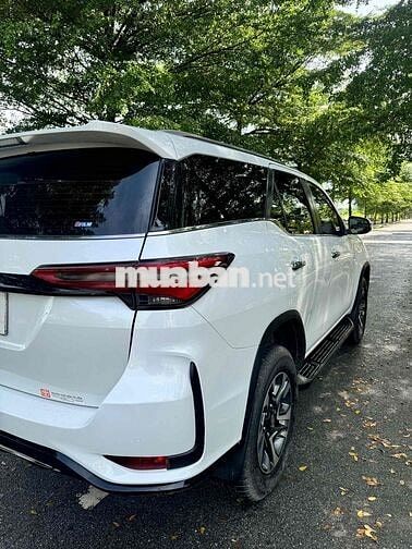 Toyota  LEGENDER sx 2022  2.4 AT 1 cầu chinh chu