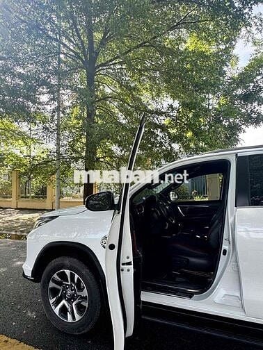 Toyota  LEGENDER sx 2022  2.4 AT 1 cầu chinh chu