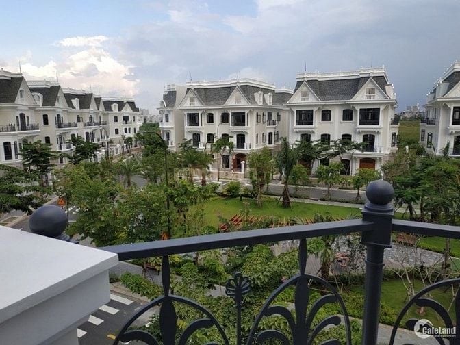 Cho thuê nhà phố dt lớn Victoria Village có sân Q2, tiện kinh doanh