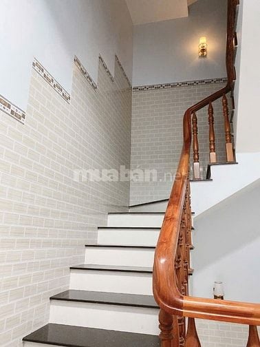 Bán nhà trệt 4 lầu mặt tiền kinh doanh 8T5