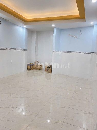 Bán nhà trệt 4 lầu mặt tiền kinh doanh 8T5