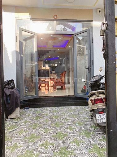 Bán nhà trệt 4 lầu mặt tiền kinh doanh 8T5