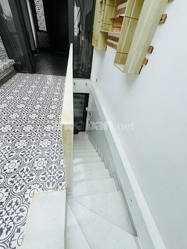 Bán Nhà Định Công Thượng – Phân Lô Cán Bộ – 5 Tầng Đẹp – 8.3 Tỷ 