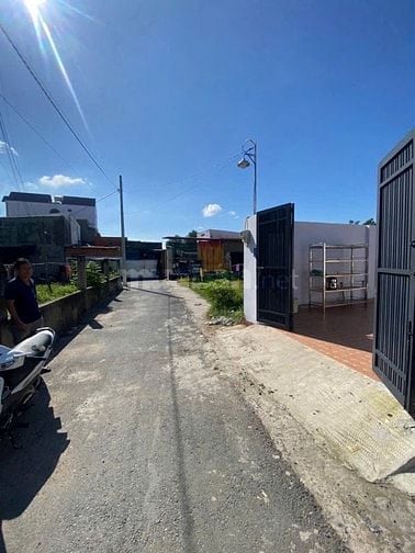 Bán nhà mặt tiền Nguyễn Văn Khạ Củ Chi, diện tích 100m², 1 trệt 1 lầu,