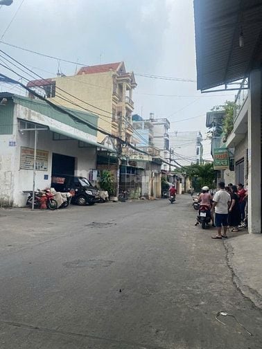 Bán nhà mặt tiền Đông Hưng Thuận chợ Cây Sộp - 5,5m x 30m - 9,9 tỷ