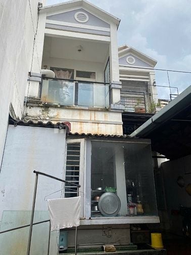 Bán nhà hẻm 4 mét đường Tôn Thất Thuyết Q4 gần chợ Xóm Chiếu 143m2
