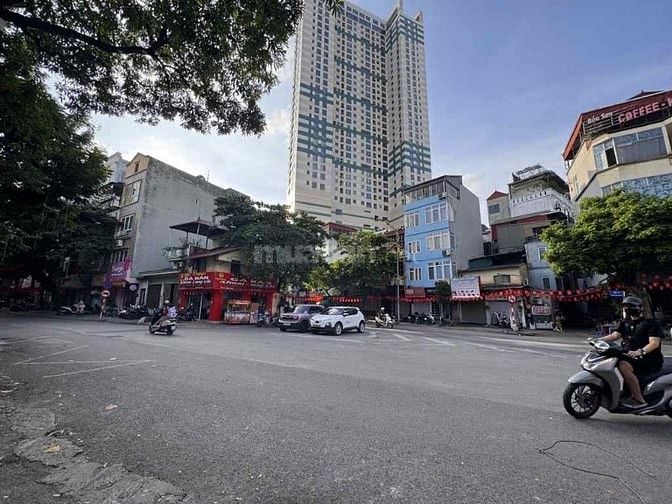 ĐẤT HIẾM ĐẦU PHỐ NGỌC LÂM - BỒ ĐỀ - NGÕ NÔNG RỘNG - OTO 7 CHỖ VÀO ĐẤT  ĐẤT HIẾM ĐẦU PHỐ NGỌC LÂM - BỒ ĐỀ - NGÕ NÔNG RỘNG - OTO 7 CHỖ VÀO ĐẤT