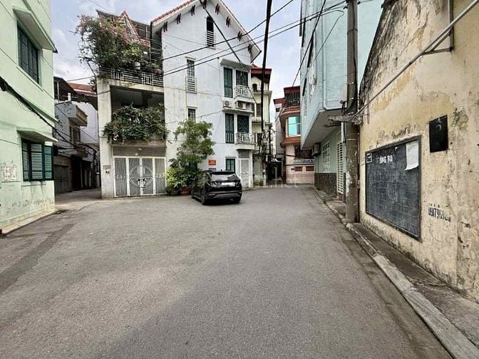 ĐẤT HIẾM ĐẦU PHỐ NGỌC LÂM - BỒ ĐỀ - NGÕ NÔNG RỘNG - OTO 7 CHỖ VÀO ĐẤT 