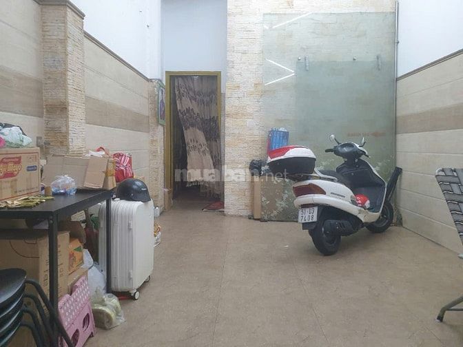 Cho thuê nhà mặt tiền Trần Quang Khải, Phường Tân Định, Quận 1