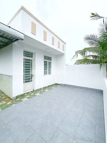 Bán nhà 1trệt 1lầu 80m2 (3PN) tại trung tâm TT Cần Giuộc, Long An.