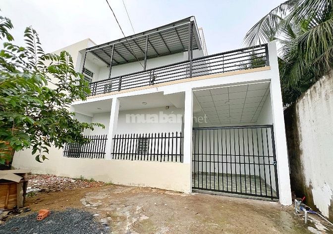 Bán nhà 1trệt 1lầu 80m2 (3PN) tại trung tâm TT Cần Giuộc, Long An.