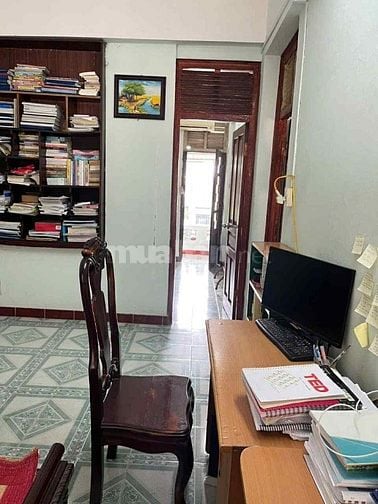 Bán căn hộ tập thể tầng 4 75m2 tại 658 Trương Định