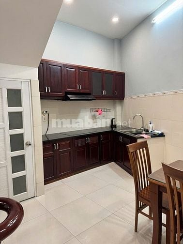 Bán nhà chính chủ Trệt + 3 Lầu Nguyễn Văn Nghi