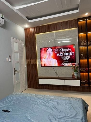 Bán nhà chính chủ Trệt + 3 Lầu Nguyễn Văn Nghi