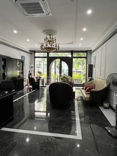 (Chính chủ) tôi cần bán nhà Mp, Lê Văn Hưu, Q HBT, Dt 120 m, 10 tầng.