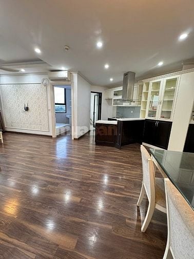 Cho thuê căn hộ 80m2, 3 phòng ngủ . 2vs