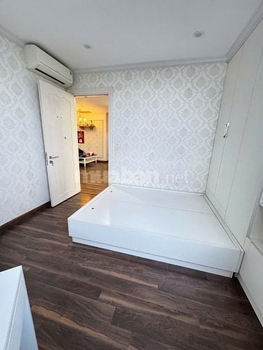 Cho thuê căn hộ 80m2, 3 phòng ngủ . 2vs
