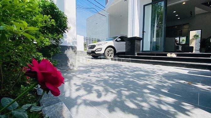 🏡BÁN  BIỆT THỰ HIỆN ĐẠI MÁI NHẬT GÓC 2 MẶT TIỀN10x14m – FULL NỘI THẤT