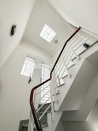 Chính chủ bán nhà HXH 6m Thành Thái Q.10 - 178m2 - 6pn 7wc - giá 10,7