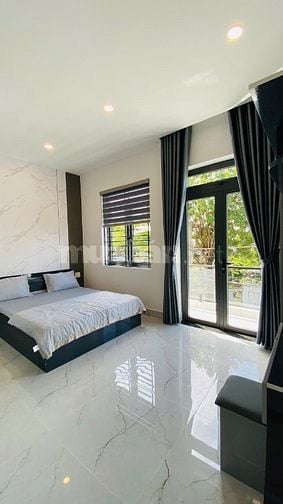 🏡BÁN  BIỆT THỰ HIỆN ĐẠI MÁI NHẬT GÓC 2 MẶT TIỀN10x14m – FULL NỘI THẤT