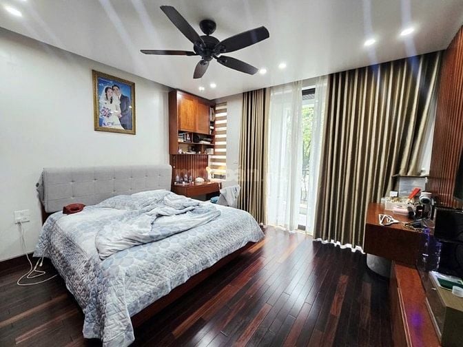 Bán Kiệt tác Hiện đại – Nhà 7 Tầng TM, Gara Ô TÔ - NGUYỄN PHONG SẮC