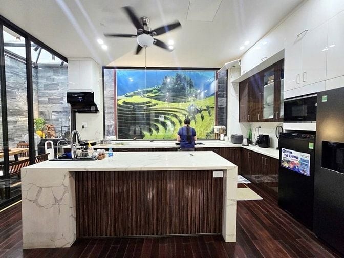 Bán Kiệt tác Hiện đại – Nhà 7 Tầng TM, Gara Ô TÔ - NGUYỄN PHONG SẮC