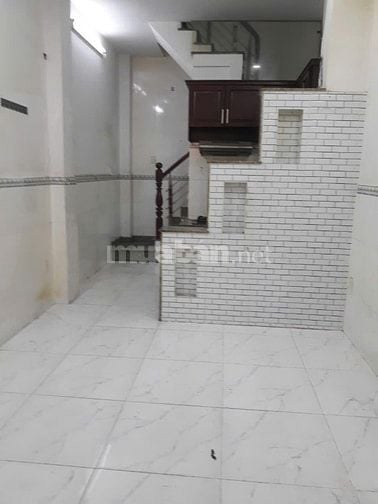 BÁN HOẶC CHO THUÊ NHÀ ĐƯỜNG ĐOÀN VĂN BƠ, PHƯỜNG 10, QUẬN 4