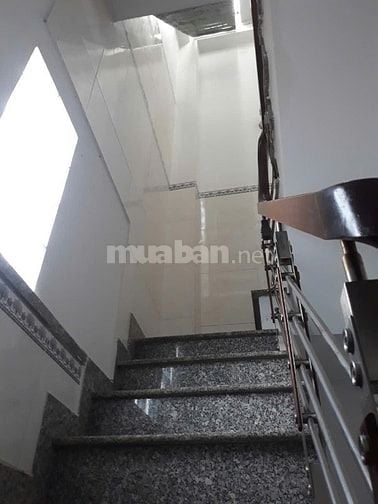 BÁN HOẶC CHO THUÊ NHÀ ĐƯỜNG ĐOÀN VĂN BƠ, PHƯỜNG 10, QUẬN 4
