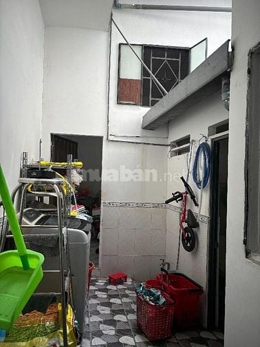 Nhà bán Trường Chinh (84,7m2) 2 tầng (3pn - 2wc) - Quận Tân Bình