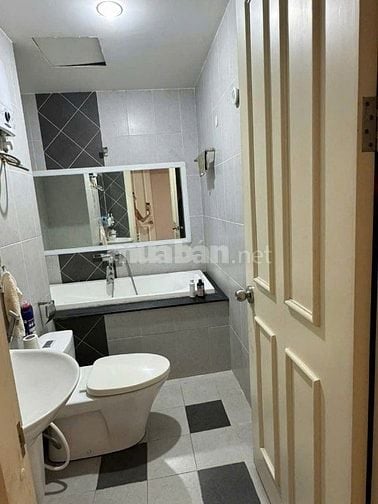 Chung cư Phú Thạnh, Nguyễn Sơn, TP: 3pngủ, 110m2, có full NT, 10tr5/th