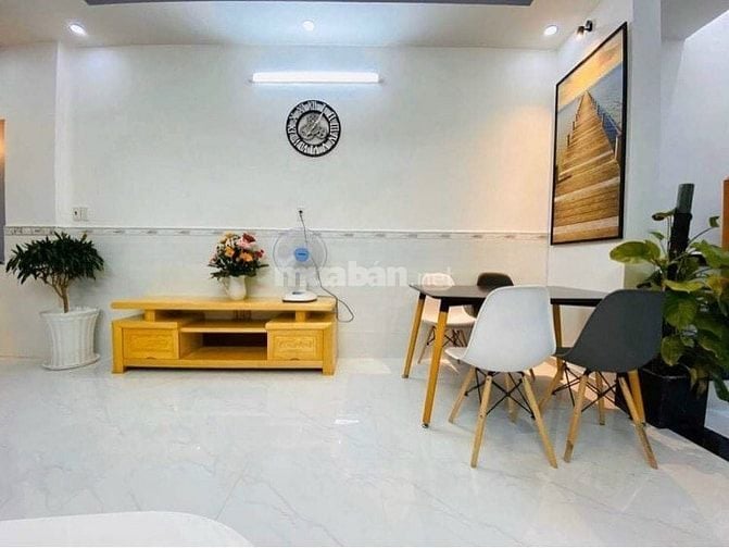 Cần tiền trả nợ bán gấp nhà Đ.Nguyễn Chí Thanh,63m2, gần BV Chợ Rẫy