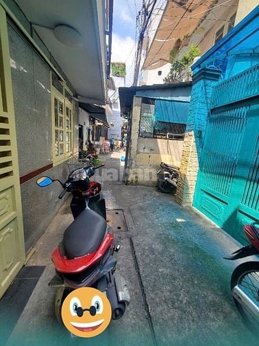 Bán Nhà Ngang 4,5m 2 lầu đúc không QH hẻm 368 Tôn Đản P4 Q4