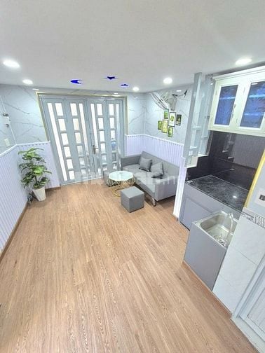 Nhà mới Âu Cơ, P10,Q.Tân Bình, giá chỉ 2.2 tỷ TL, 18m², 2 tầng + lửng.