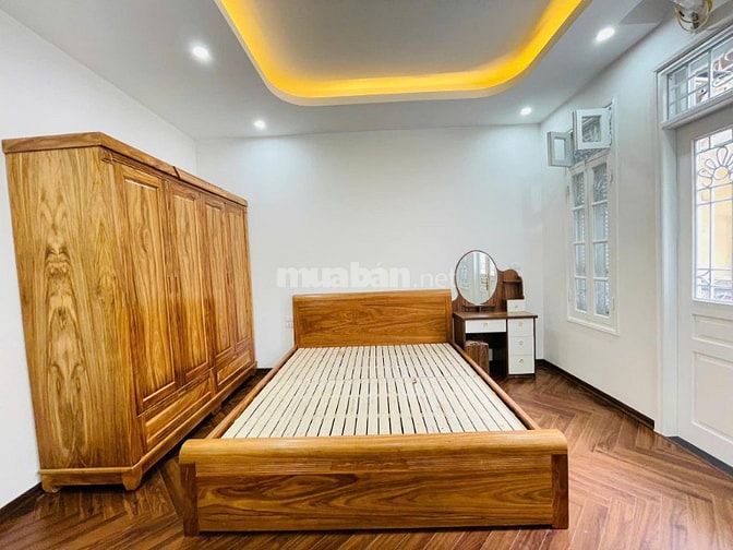 Phố Phú Thượng, DT: 64m2, 6 tầng thang máy ( 10 phòng ) ô tô đỗ cửa