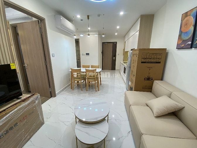Căn hộ 2PN, 2WC, view sông, quảng trường, gần Vincom Mega Mall