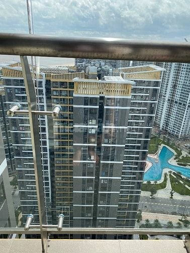 Căn hộ 2PN, 2WC, view sông, quảng trường, gần Vincom Mega Mall