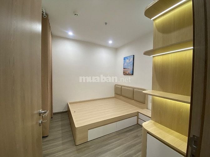 Căn hộ 2PN, 2WC, view sông, quảng trường, gần Vincom Mega Mall