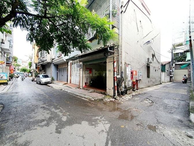 BÁN NHÀ PHỐ NGUYỄN VĂN CỪ, 53M2 X 4 TẦNG, MT5M. GARA Ô TÔ 12 TỶ  BÁN NHÀ PHỐ NGUYỄN VĂN CỪ, 53M2 X 4 TẦNG, MT5M. GARA Ô TÔ 12 TỶ