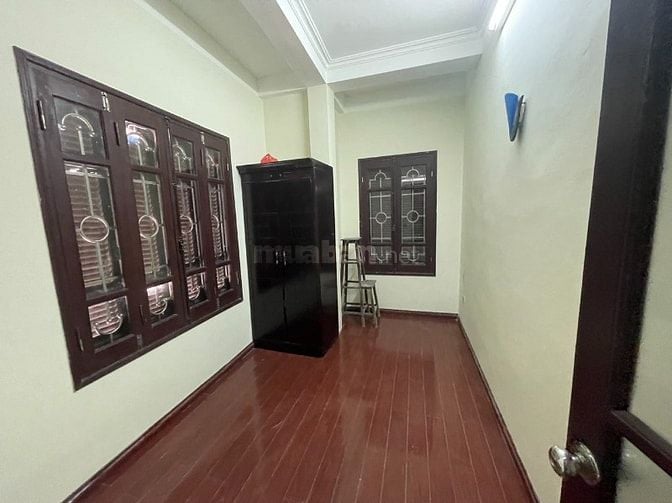 Nhà riêng ngõ phố hoàng mai gần chợ hoàng mai dt30m2x4t giá 9tr 