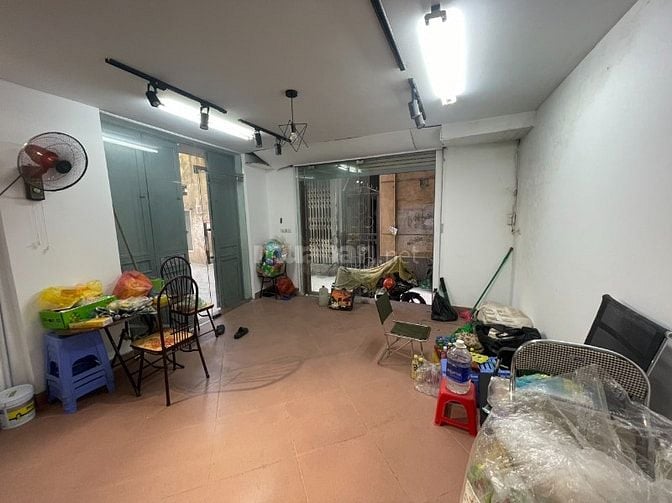 Nhà riêng ngõ phố hoàng mai gần chợ hoàng mai dt30m2x4t giá 9tr 