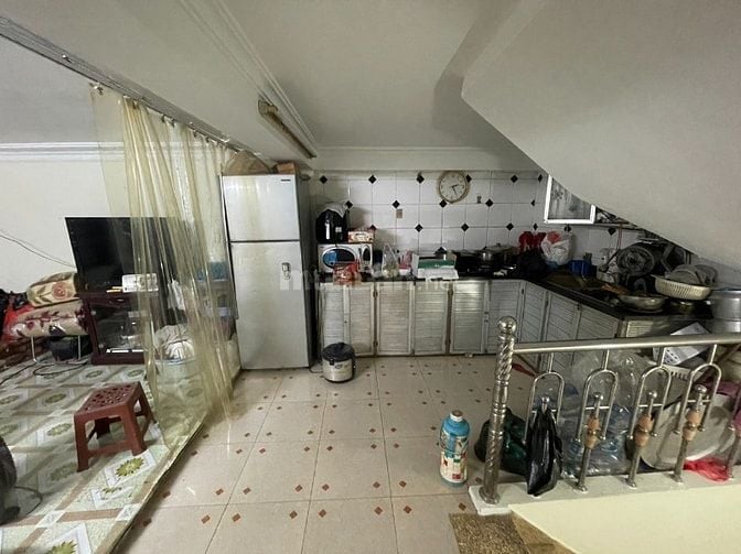 Nhà riêng ngõ phố hoàng mai gần chợ hoàng mai dt30m2x4t giá 9tr 