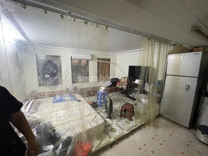 Nhà riêng ngõ phố hoàng mai gần chợ hoàng mai dt30m2x4t giá 9tr 