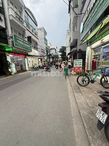 Bán nhà 2 Mặt Tiền Đường Khu k300  -A4-Thép Mới p12 dt: 9,5 x 22m 