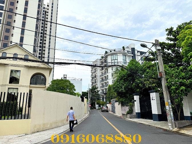 BÁN BIỆT THỰ SÂN VƯỜN GÓC 2 MẶT TIỀN : 7 ĐƯỜNG SỐ 65 - P. THẢO ĐIỀN 