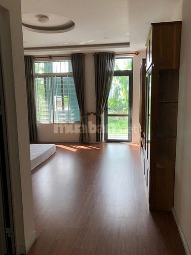 Bán nhà phố KDC Sadeco Phước Kiển A view cviên . Hầm 3,5L.Giá:13,8 tỷ