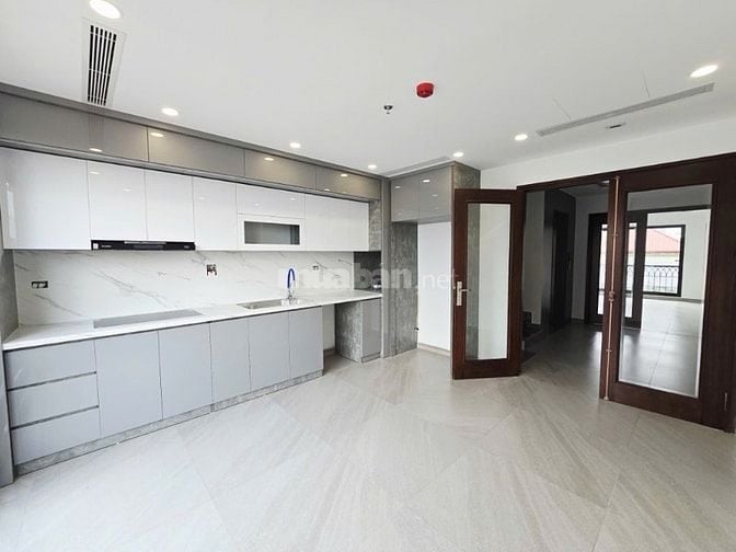 Bán Tổ Ấm Vàng - Phân lô Hoàng Quốc Việt, Cầu Giấy - ÔTÔ, K/Doanh Đỉnh