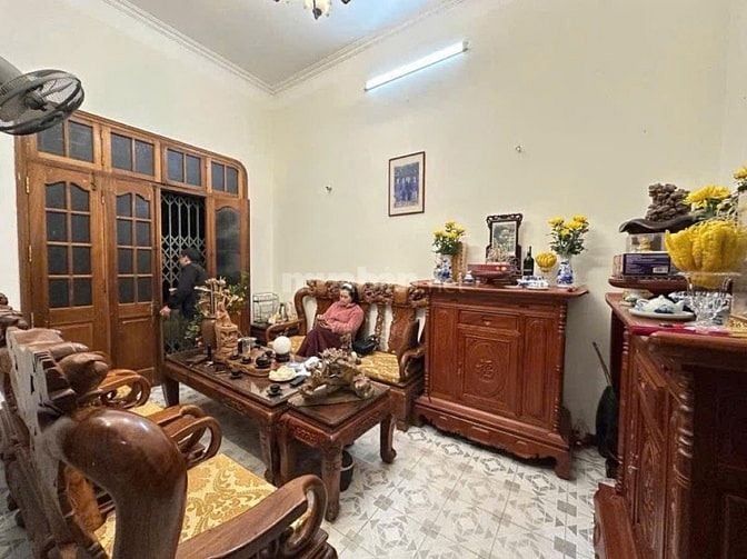 Bán nhà 80m2 Thanh Nhàn, Hai Bà Trưng , Hà Nội , ngõ nông ô tô tránh 