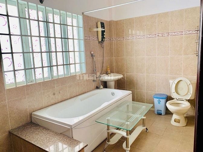 Cho thuê nhà nguyên căn, gần sân bay Tân Sơn Nhất